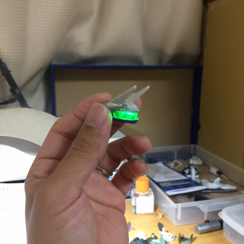 スクリーンはミライトで光るようになっています。