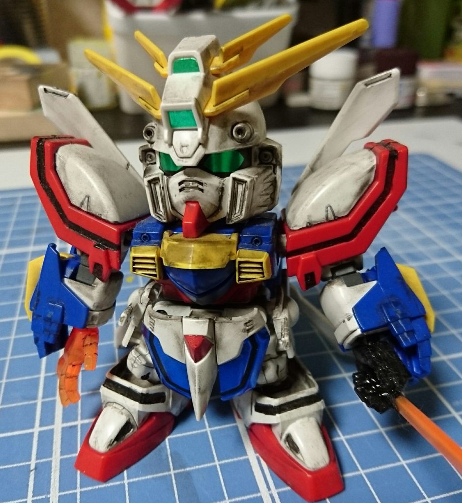 リペイント前の状態です。
シールとマッキーで塗ってますね(-_-;)