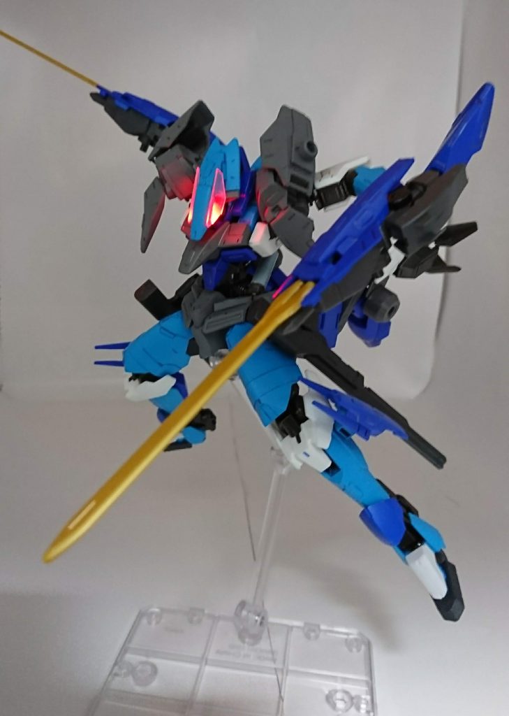 阿頼耶識システム。
GBNでは再現不可能だと思いながら、見た目だけでもと目を光らせました。