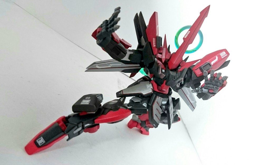 ﾂｶﾉﾏﾉﾔｽﾗｰｷﾞﾓ ﾌﾘｷｰｯﾃ最新に近いキットなのでよく動きます。格闘機らしいポーズがドンドン取れます。・拳格闘戦用の拳。件のマスダイバー戦から武器を持つことを恐れたシュウが武装として登録している。また、ガントレットの様に取り付けられたパーツで加速を行いパンチを強化する。・「蒙衝槍 ブレストスティンガー(もうしょうそう-)」胴体に取り付けられた攻撃用の角。蒙衝から構想を得ており、四肢を失おうとも敵に食らいつく為の武装。このパーツがよりガンダムらしくなさを演出していると思います。