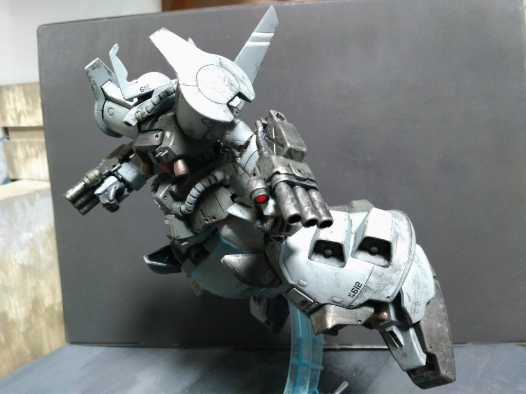 後述しますが、足首に関節軸を追加したことで飛行ポーズ時につま先を伸ばすことが可能に。