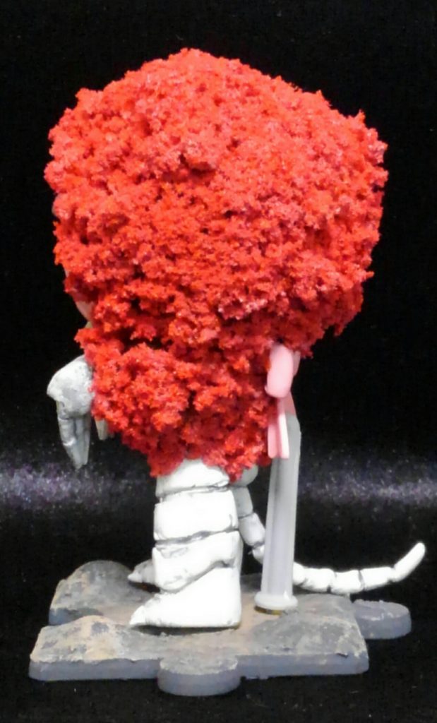 横から。尻尾にはリード線が入ってるのでちょっとだけ動きます。