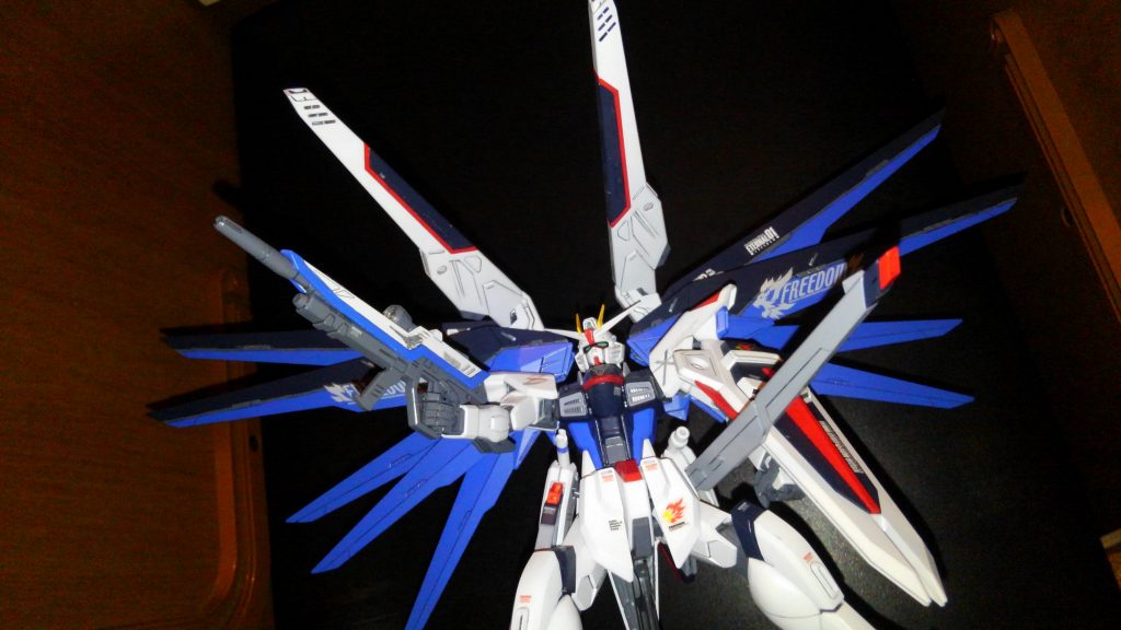 無理やりハイマットフルバーストを再現した初のキット。
ザフトは何故にこんな機体を作ったのやら(゜_゜;)