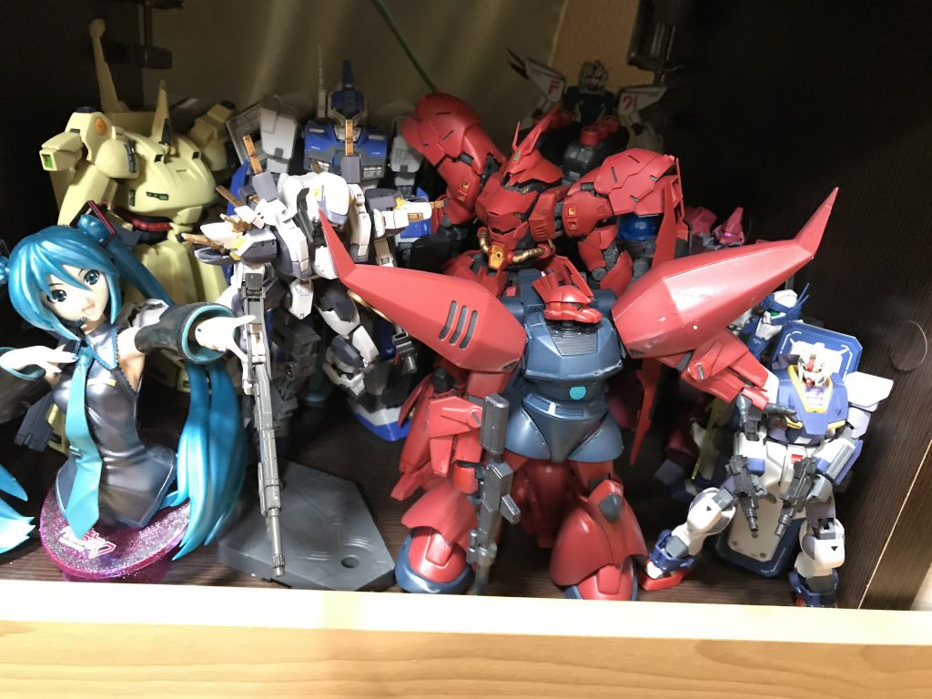 ガンプラスペースがぱんぱんだぜ！そろそろかたづけないと