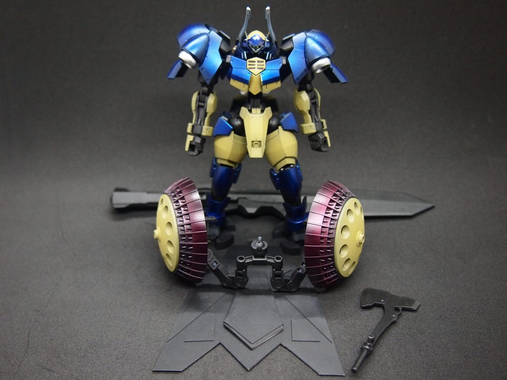 装甲をすべてはずした状態。
なお、この機体に関しても情報は散逸している。
300年の間、どのような経緯でヴァルキュリアフレームから
グレイズフレームと変遷していったのかは推して計るべきだが、
その影に本機とクルセイダーの存在があったことは否めない。