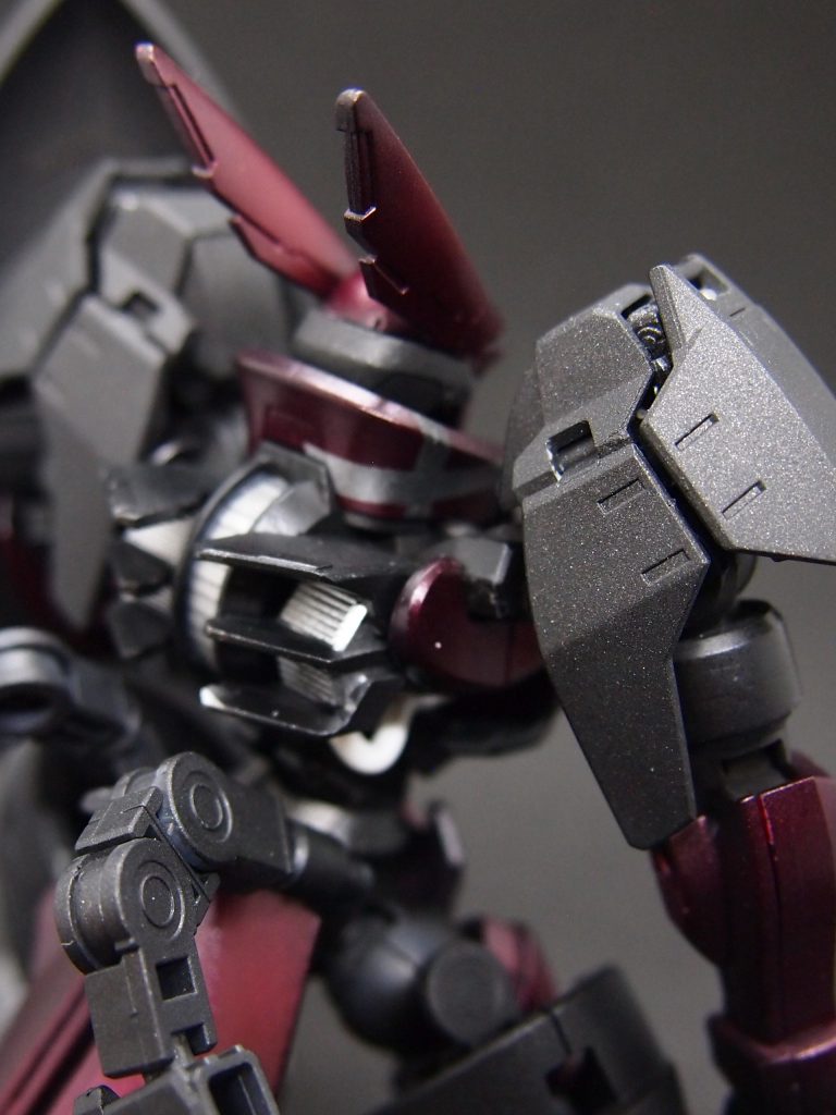 襟章には部隊章のマーキングとスターマークが施されている
スターマークには七星勲章に対する羨望の念が感じられる。