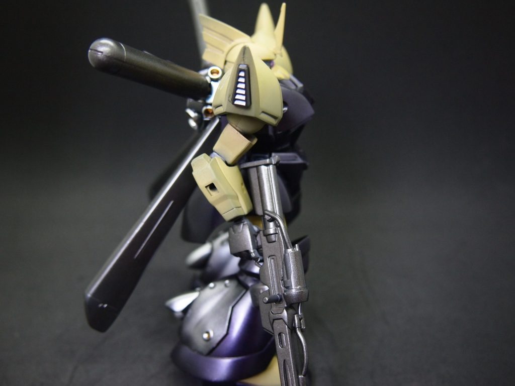 側面。下地は変わらずスターブライトシルバー
上からディープクリアレッド+ディープクリアブルー
イメージよりちょっと暗くなりました。