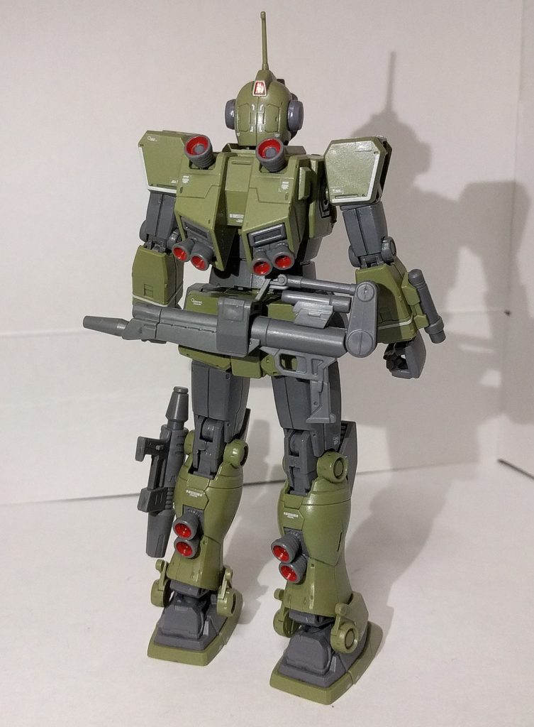 基本的にはジム・ガードカスタムがベースになっており、一部パーツが新規の物に変更されています
(バックパックと胸部辺りの色が成型色のままになってますが、あえてこのままの状態が気に入ったのでその様にしてあります)