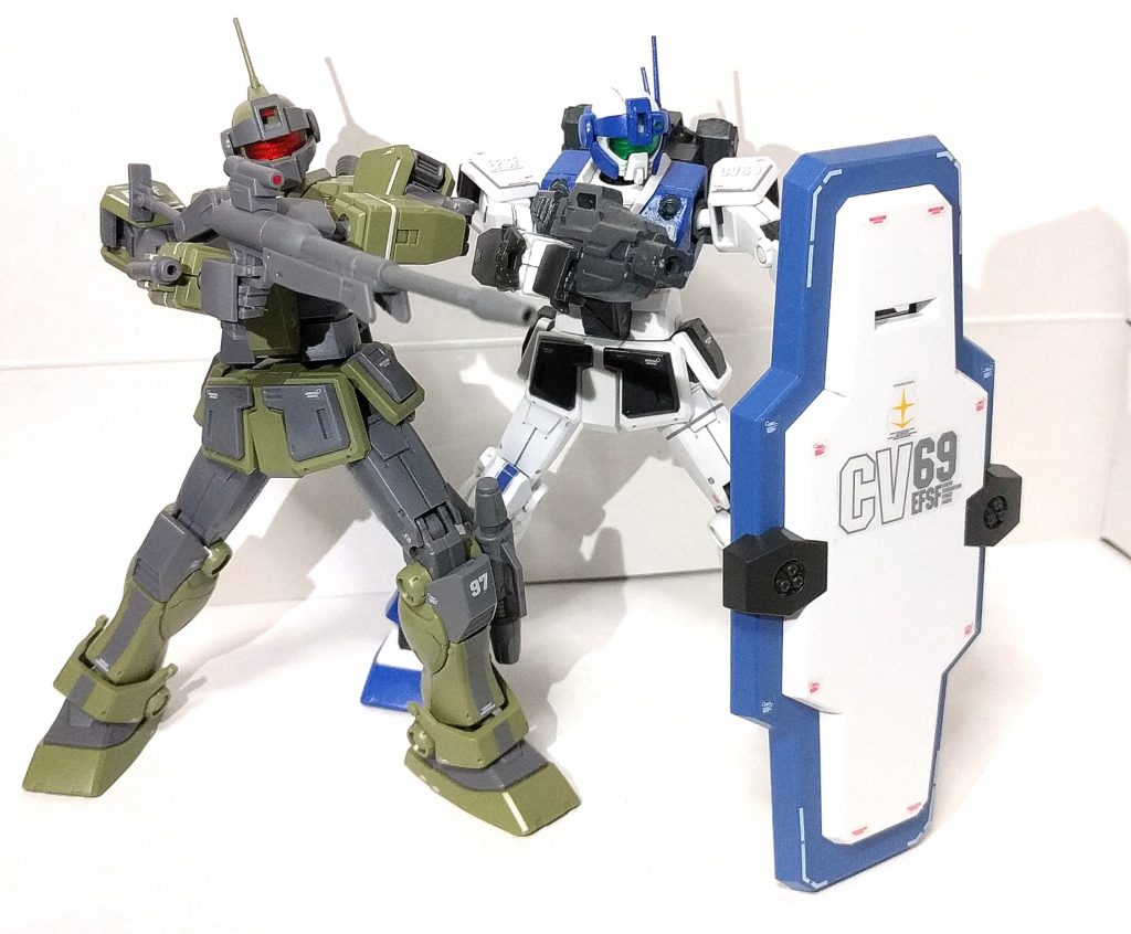 「攻守一体!最強の盾と至高の狙撃銃で立ち向かえ!」
2機並べるととても格好良いので是非とも一緒に飾ってみては如何でしょうか
以上、ジム・スナイパーカスタムでした
発表されたMSD版新作のジムシリーズも残すは2機となりましたが、これから出るジム系の機体にも期待したいところですね!