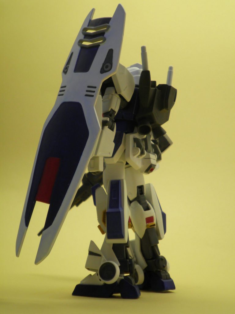 自分にとって苦労したところは脚部でした。特にポリキャップを保護するところが破損するかしないかで不安に苛まれ、最初に失敗したときは心が折れそうでしたが、2回目では何とか成功しました。