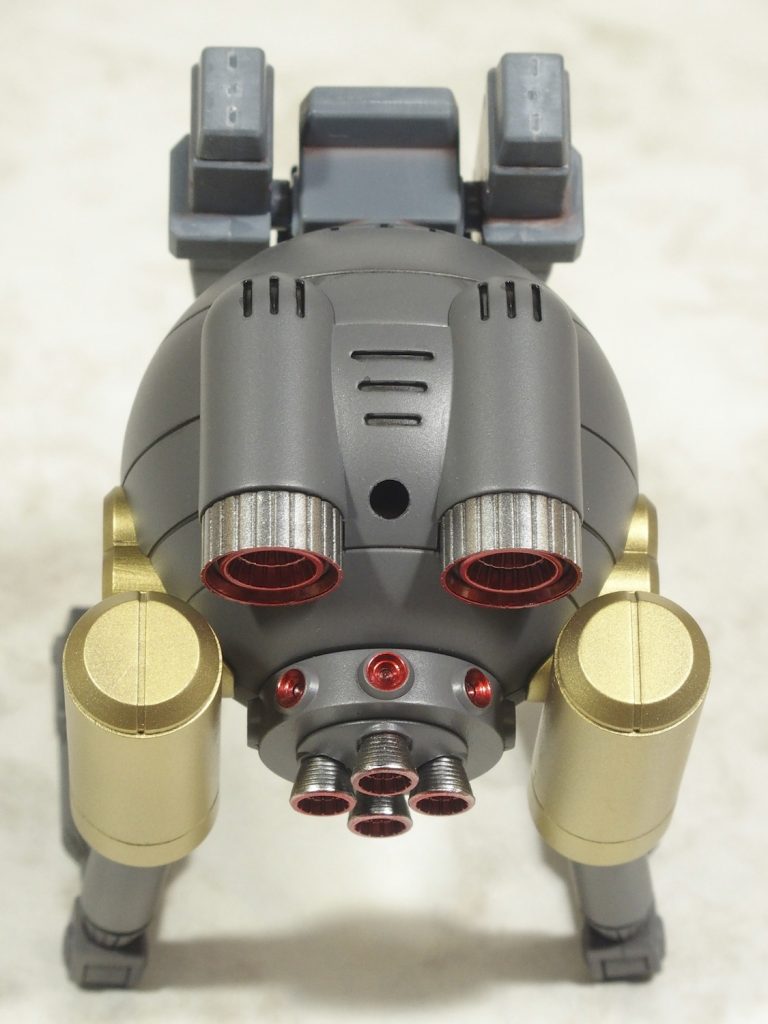 ハイボールと同じくバックパックに台座用3mm穴を開口。
今回は面倒なので裏打ちはしてない。