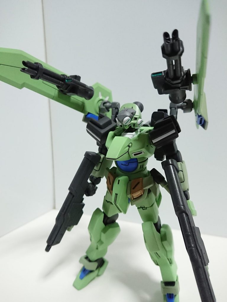 武装その2 ウイングバルカン

可動式ウイングに装着してあるビームバルカン
素材はMSGベビーウエポンについてたバルカン