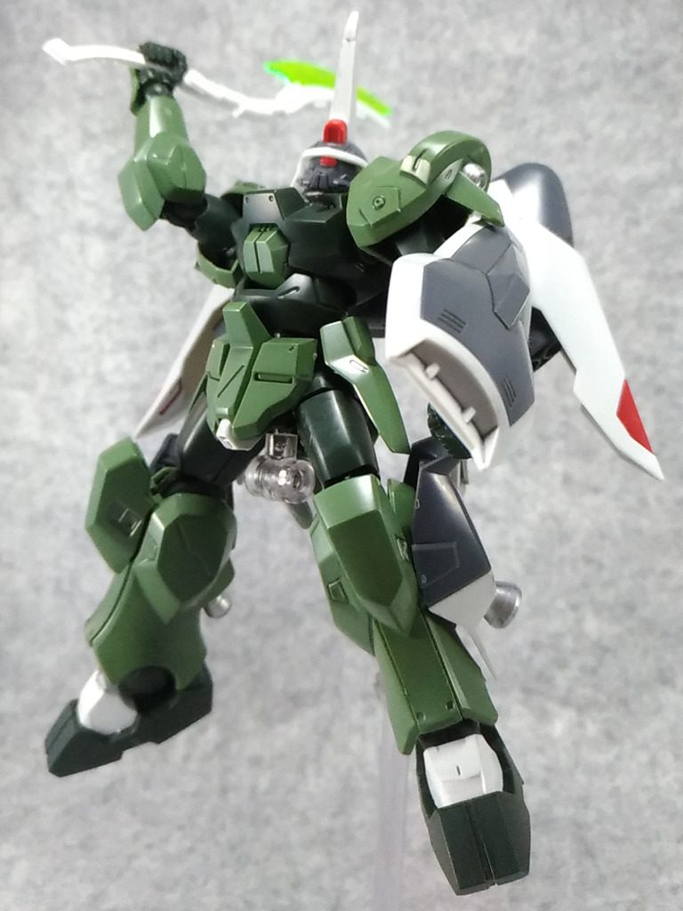 ザクっぽい顔には斧が似合う