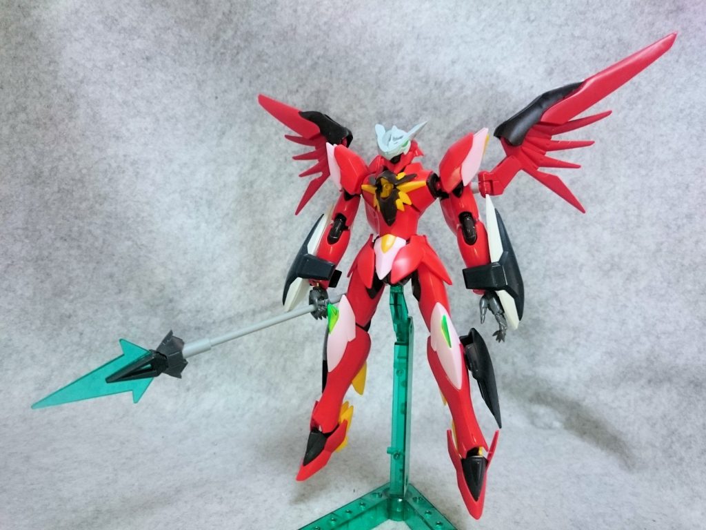 製作途中の画像
前腕の装甲が大きすぎる気がしたので変更しました
槍の穂先はもっと大きいものに変更しました