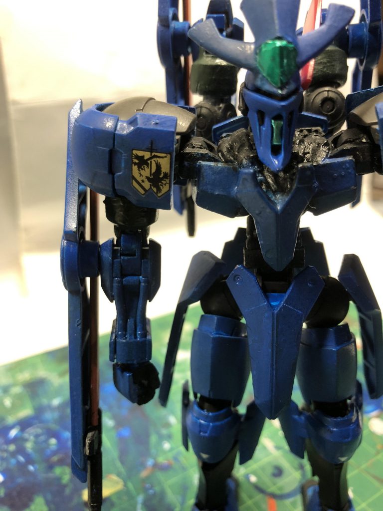 設定では、セブンスターズの誰かが所有するブァリキュリアフレームにしたかったので、青色にあったクジャン家になりました。
特にイオク様の事は一切考えていませんw