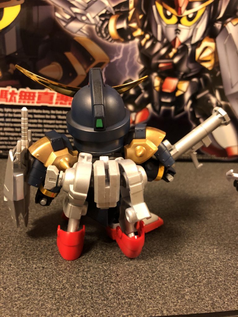 背中は付属のナイトガンダムのものを使用。