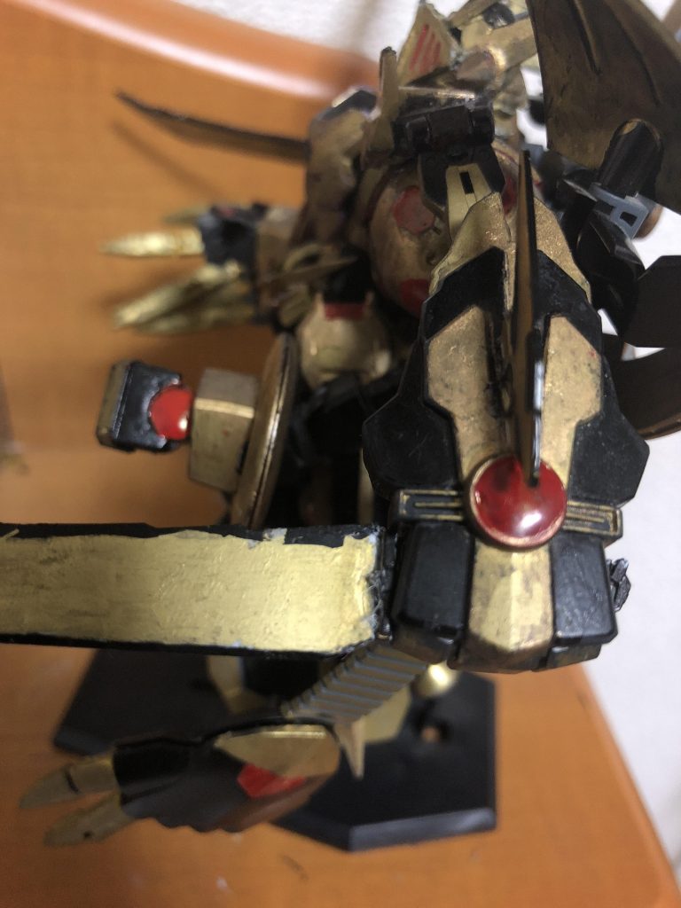 所々の赤い部分はレジンで丸みを付けてから、塗装しました。（一番のこだわり部分です。）