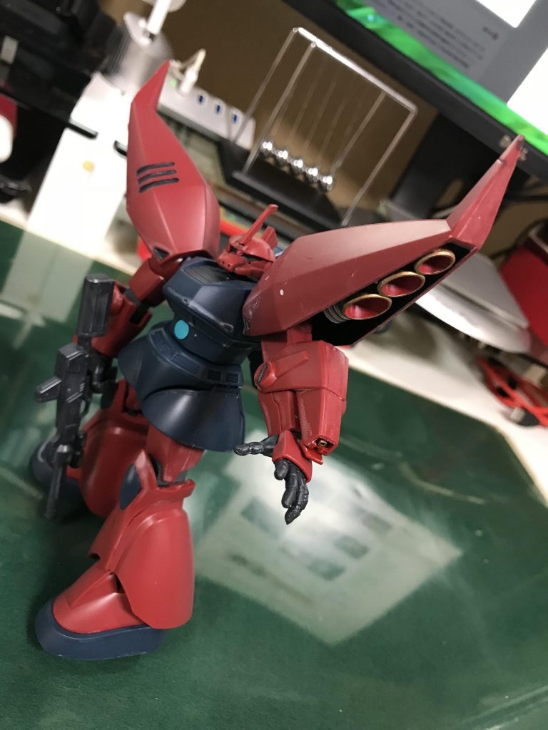 肩のアーマーかっこいいすね