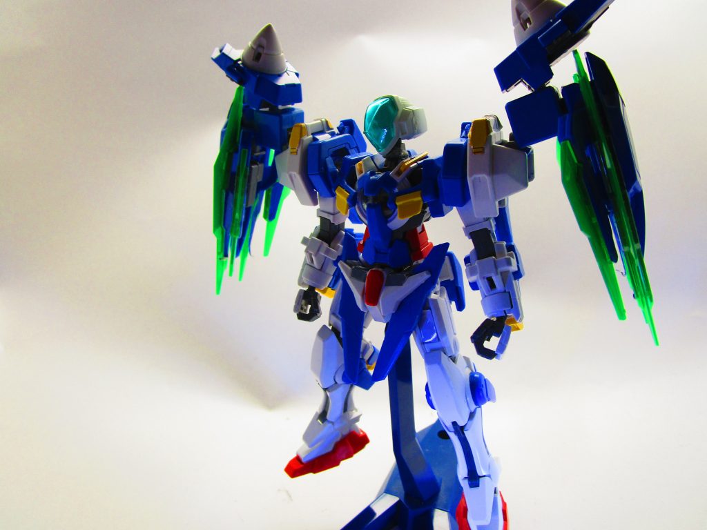 フェイズクアンタフルセイバー
フルセイバーとは微妙に違うが、両肩クアンタ状態。
これによりソードビットが8本に。