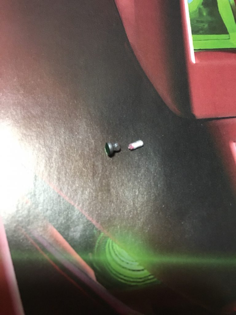 モノアイ可動化 

わかりにくいですが、赤線の所でぶった切るだけです。