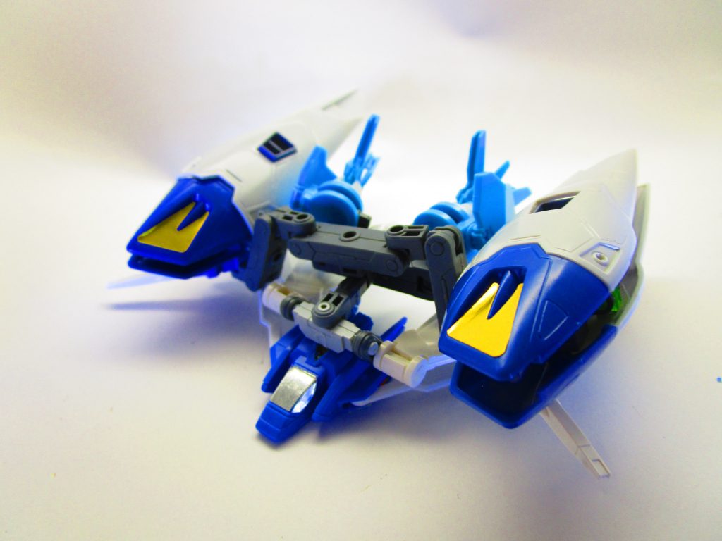 ジェネレートブースター単体正面
特にこれと言った武装は無く、しいて言うなら機首のバルカン程度。
あくまで追加武装であるため。