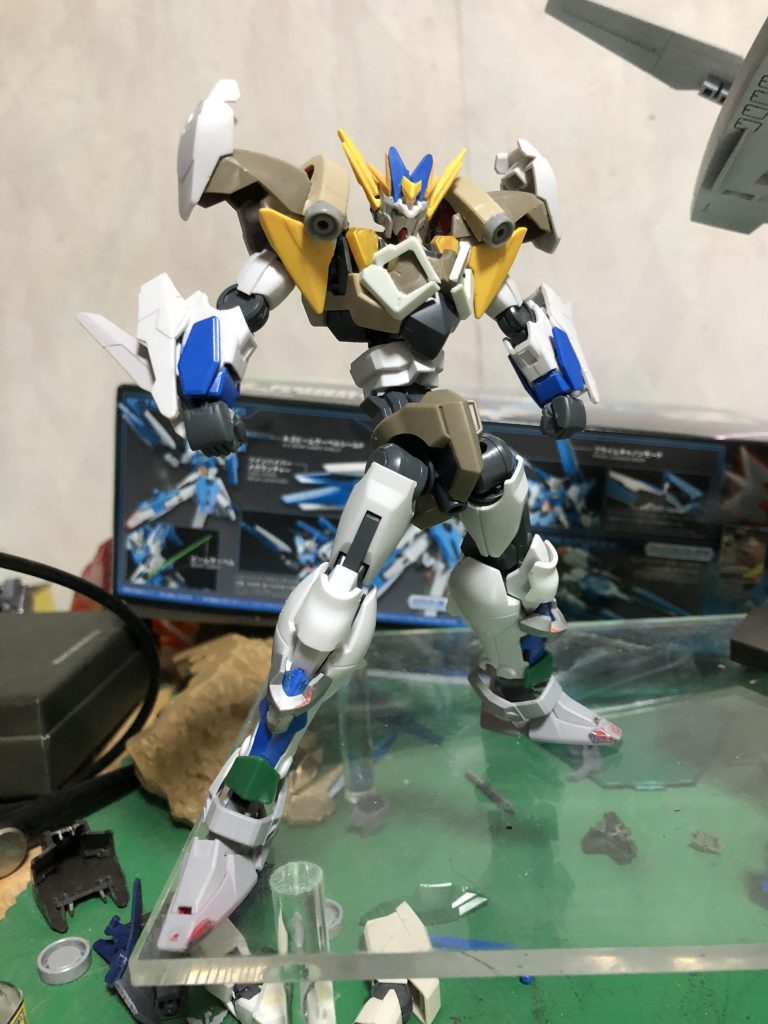 頭部、肩から腕、脚部はダイバーやスカイを使ってます