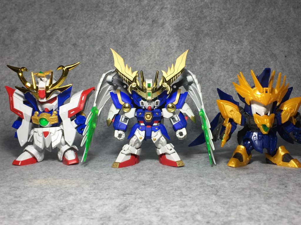 LEGENDBBと三国伝との比較
比べてみると小顔ですが
頭身はほぼ同じで
並べてみても製品版と
遜色ない仕上がりになったと
思っています。