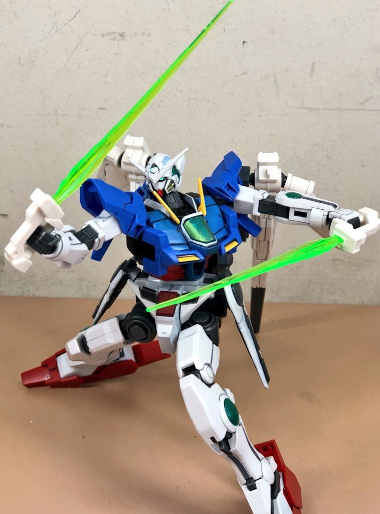 GNビームサーベル
色こそ緑ですが威力は強力なビーム兵器です