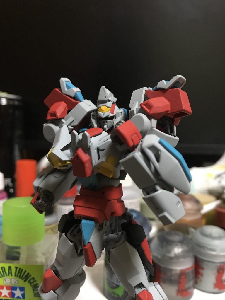 ほぼ完成！
色のおかげでグリッドマンっぽくなってると思います笑