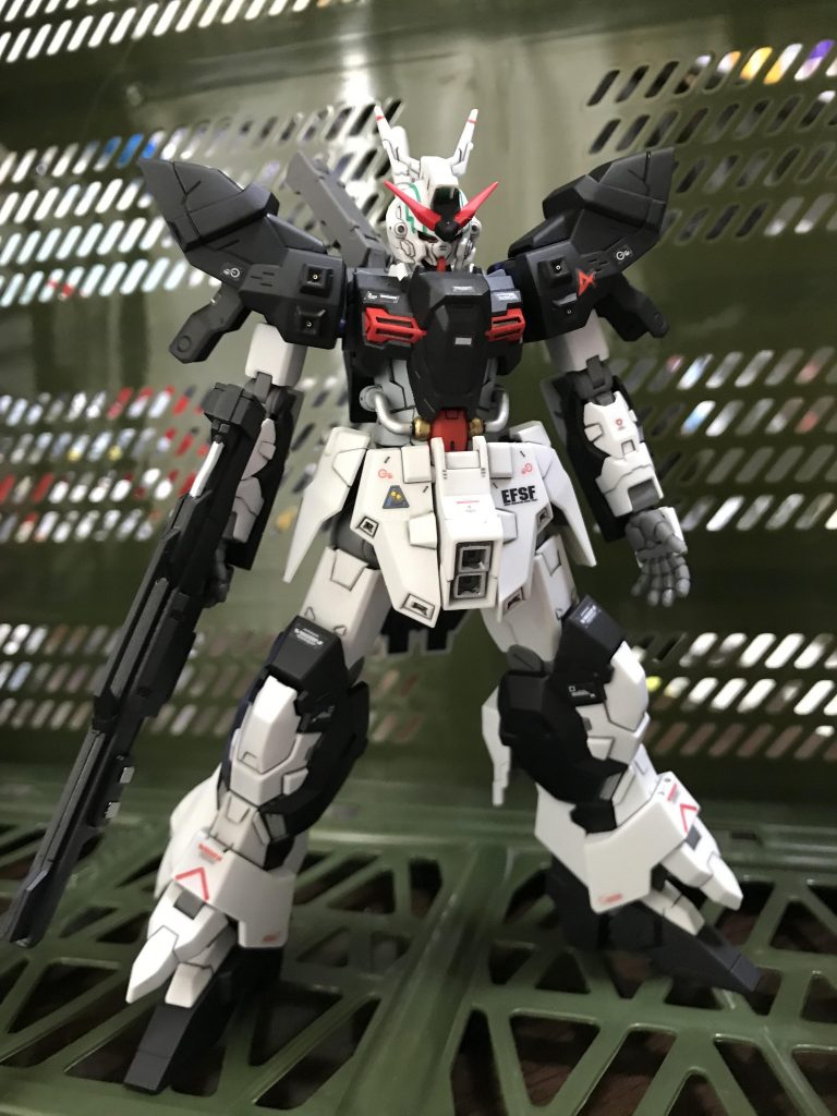 ムーンガンダム 〝真月詠〟–5枚目/制作者：真樹京介