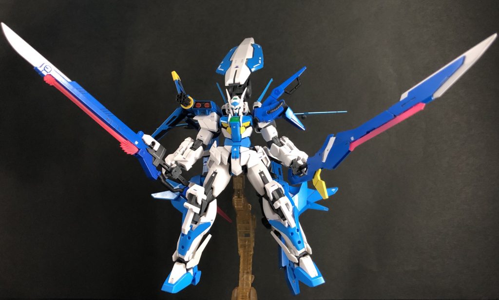 ストライクの武器も合わせて両手とも剣に。