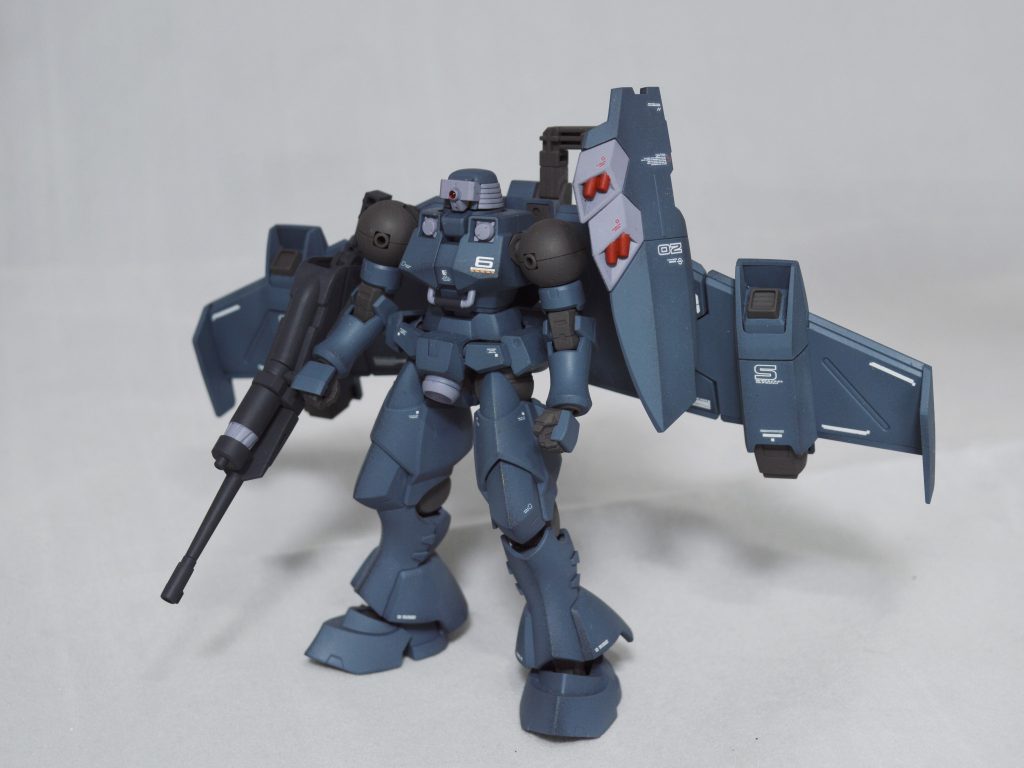 塗装レシピ
(C)…クレオス
(G)…ガイアノーツ
ブルーグレー…シャーシグレー(G)+ホワイト
関節…スノーダークブラウン(G)
ライトグレー…ジョイントグレー(G)
ライフル…メカサフ スーパーヘビィ(G)
レッド…モンザレッド(C)