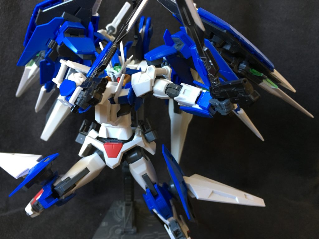 GNショート/ロングブレイドガン

GNビームピストルにGNブレイドを合わせた武装
中近距離に素早く対応でき、連射がきくので瞬間攻撃力が高い