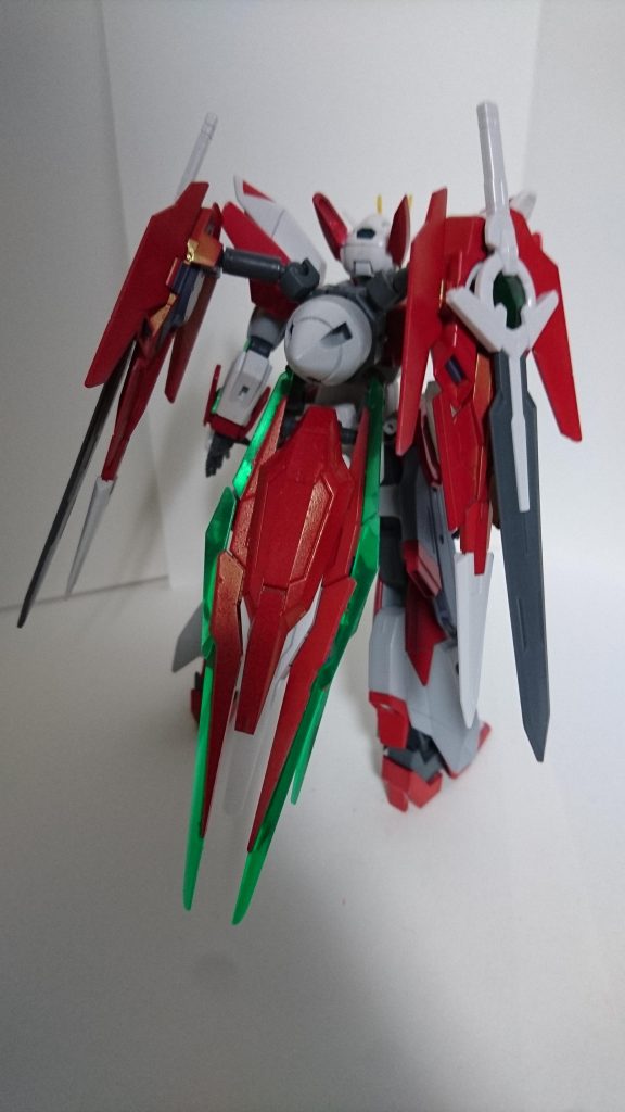 GNドライブを追加したことにより、機動力が大幅に向上。トランザム時GNドライブをすべて使用する場合、通常の10倍の性能を発揮する。しかし、時間切れの場合通常の三割しか発揮することができない。そのため、トランザム時はすべてのGNドライブを使うことはない。