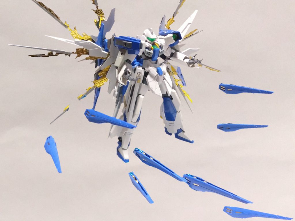 *MA-80V ビーム突撃砲*
ストライクフリーダムと同型のドラグーン
ストライクフリーダムに比べ「トライコアシステム」により量子通信範囲が拡大しており、より広範囲かつ正確な操作が可能になっている。
なお、マニュアルとオートのどちらかを選べる。