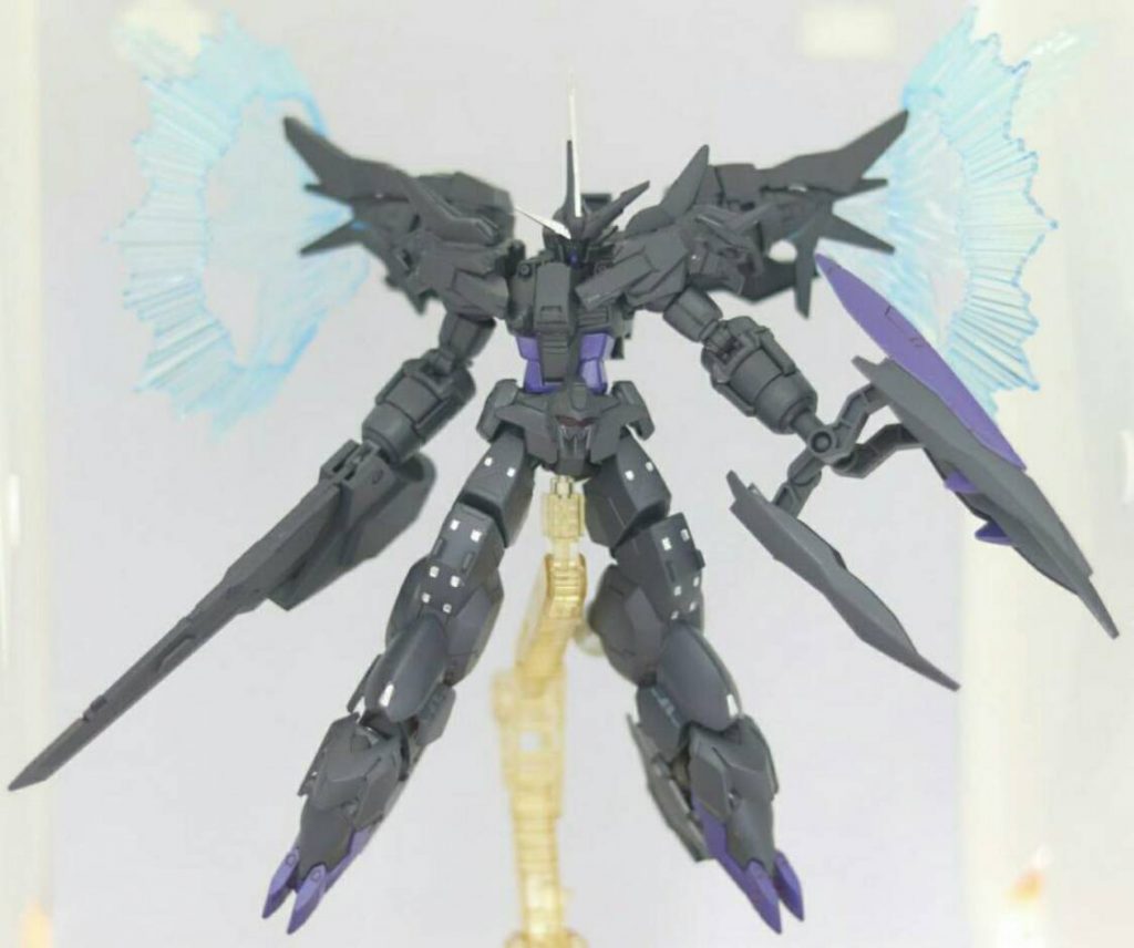 光の翼展開。
動力としてGNドライブを使用。