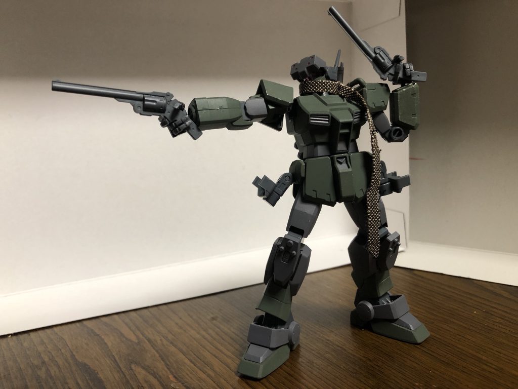 ロングリボルバーマグナム
ハンドガンを改修し、一発の威力を強めた
マグナム銃