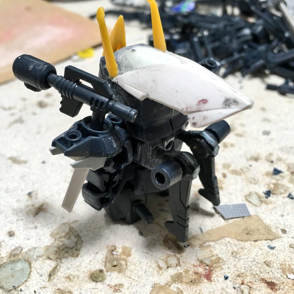 じつは原型機と同様に肩のハードポイント（3mm穴）に武装を追加できます。