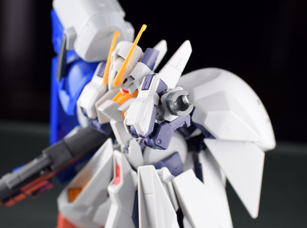 肩の接続はシンプルにボールジョイント
肘部分は組み換え