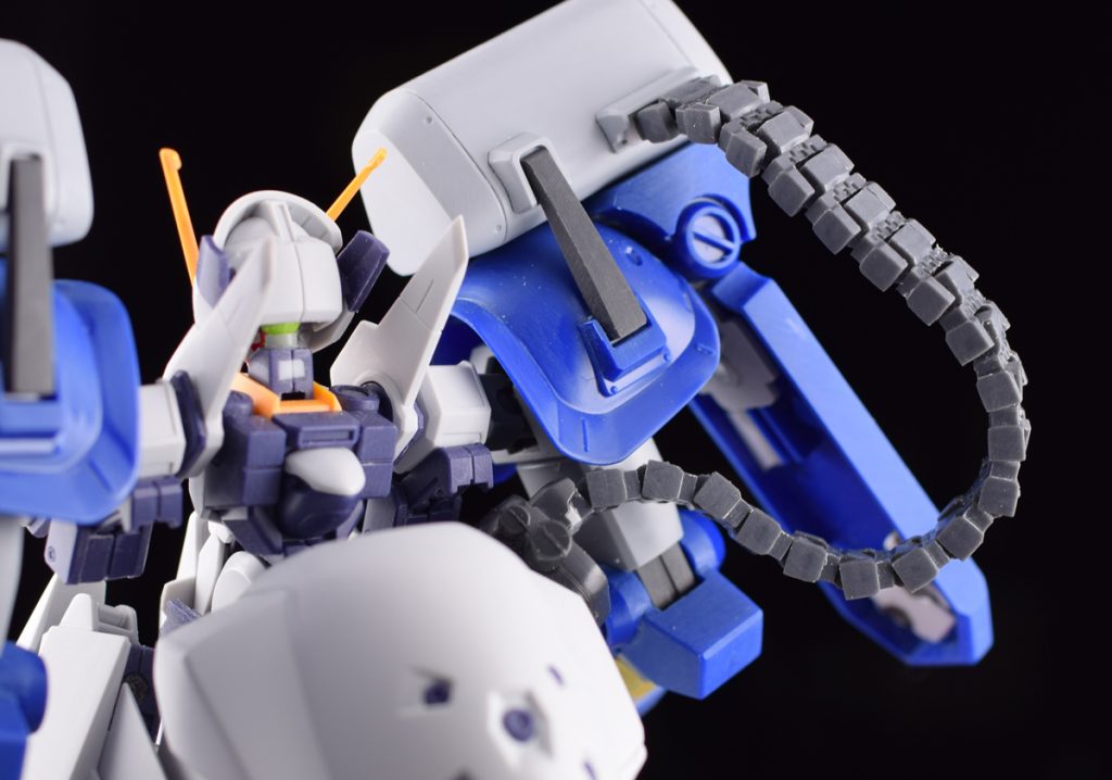 コトブキヤのベルトリンクをディテールを削ぎ落として採用
首も0.5mmほど延長