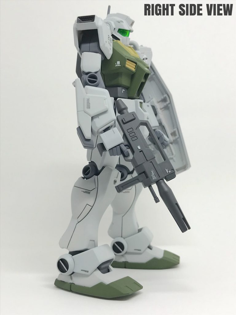 メインアームはジムⅡのビームライフルを
装備し攻撃力をアップさせてます。