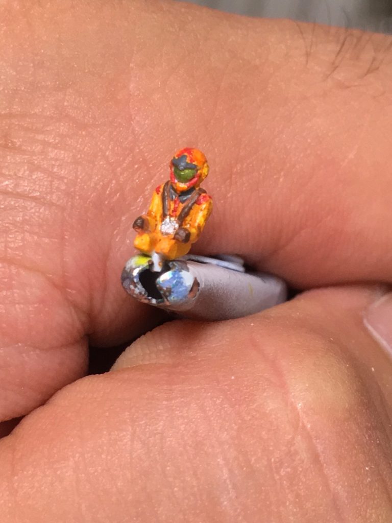 コックピットのセイラさん。
あまり見えませんが...