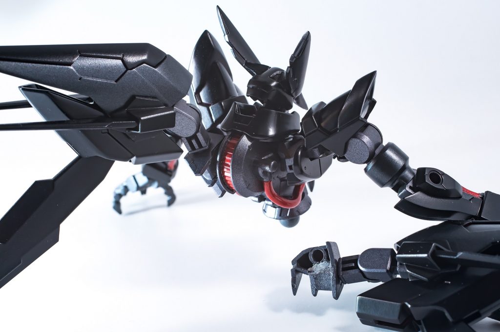 背中のブースターは割とざっくりビルダーズパーツでつなげています。