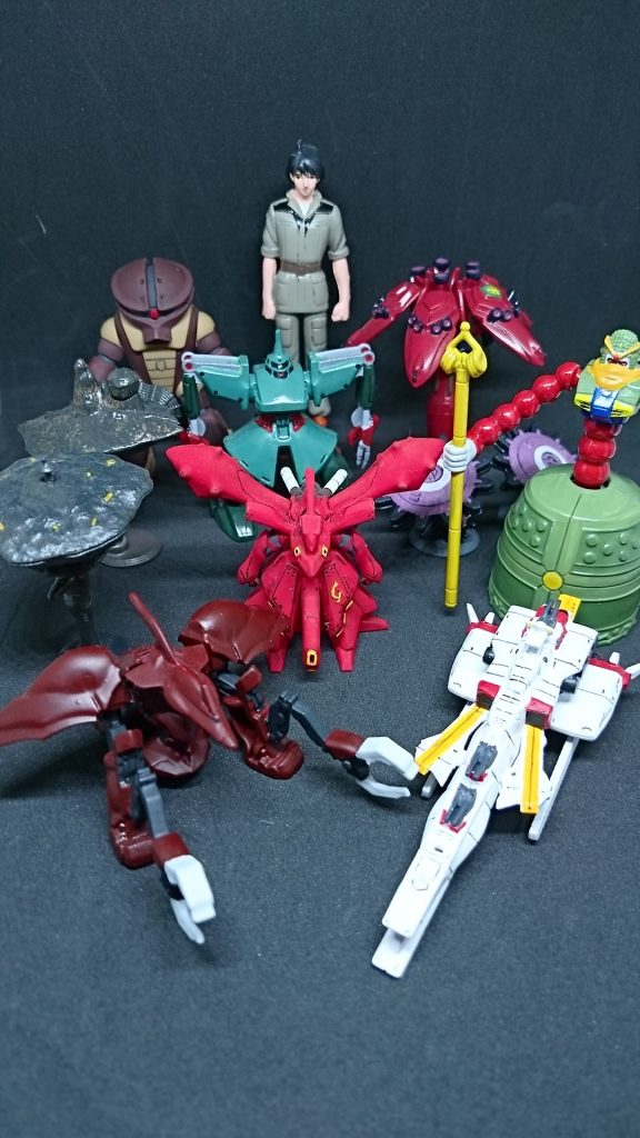 他にもガンダム名鑑色々います(笑)