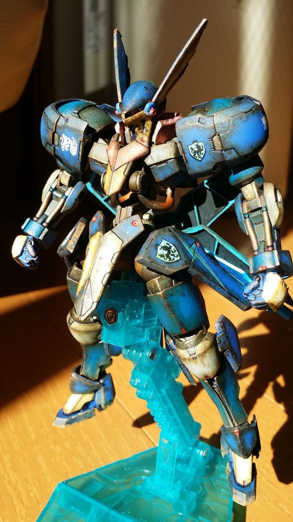 自然光で。汚しすぎて暗く(黒く)なってしまったので。。。