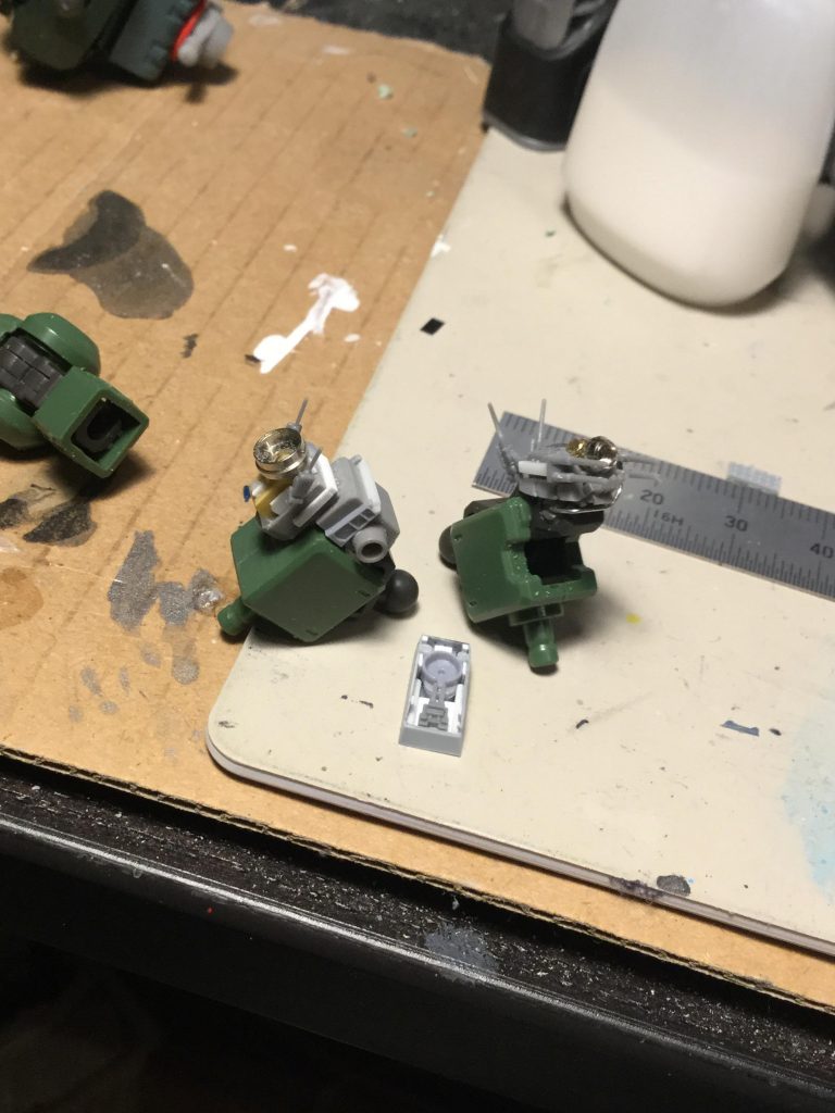 両肩＋股間部センサー揃い踏み