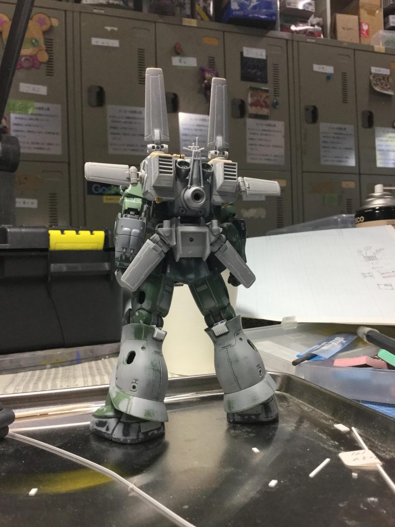 前述のものの背面