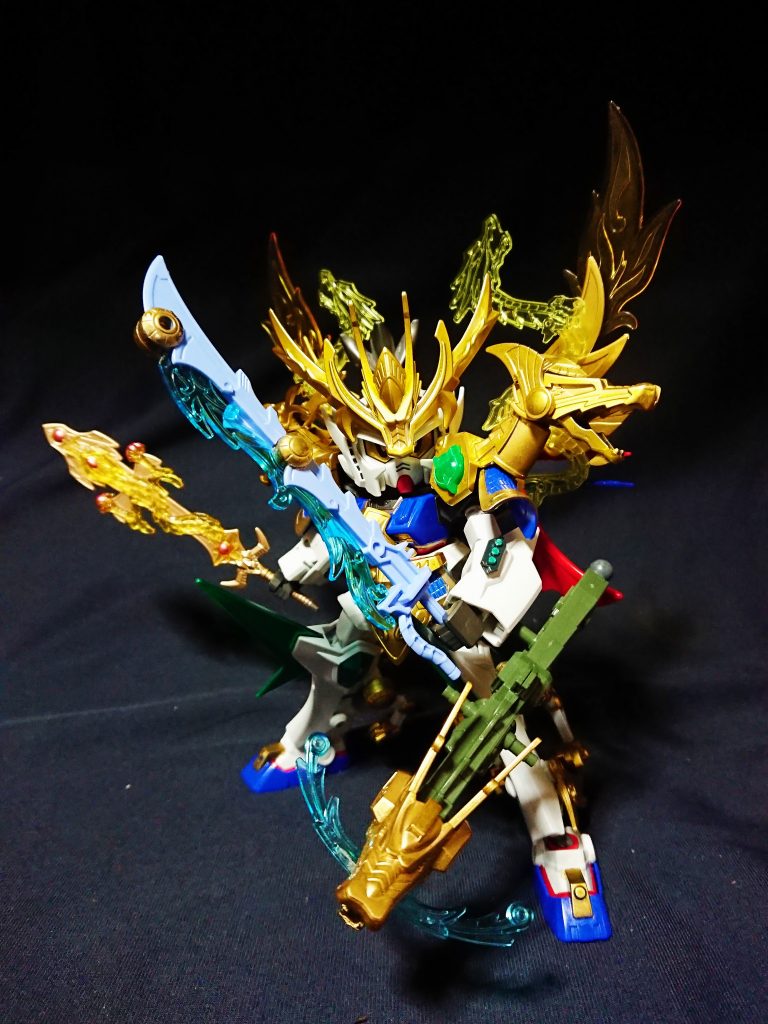 天翔龍帝剣から光の闘気を放ち天を舞い蚩尤と戦う翔最強の侠。