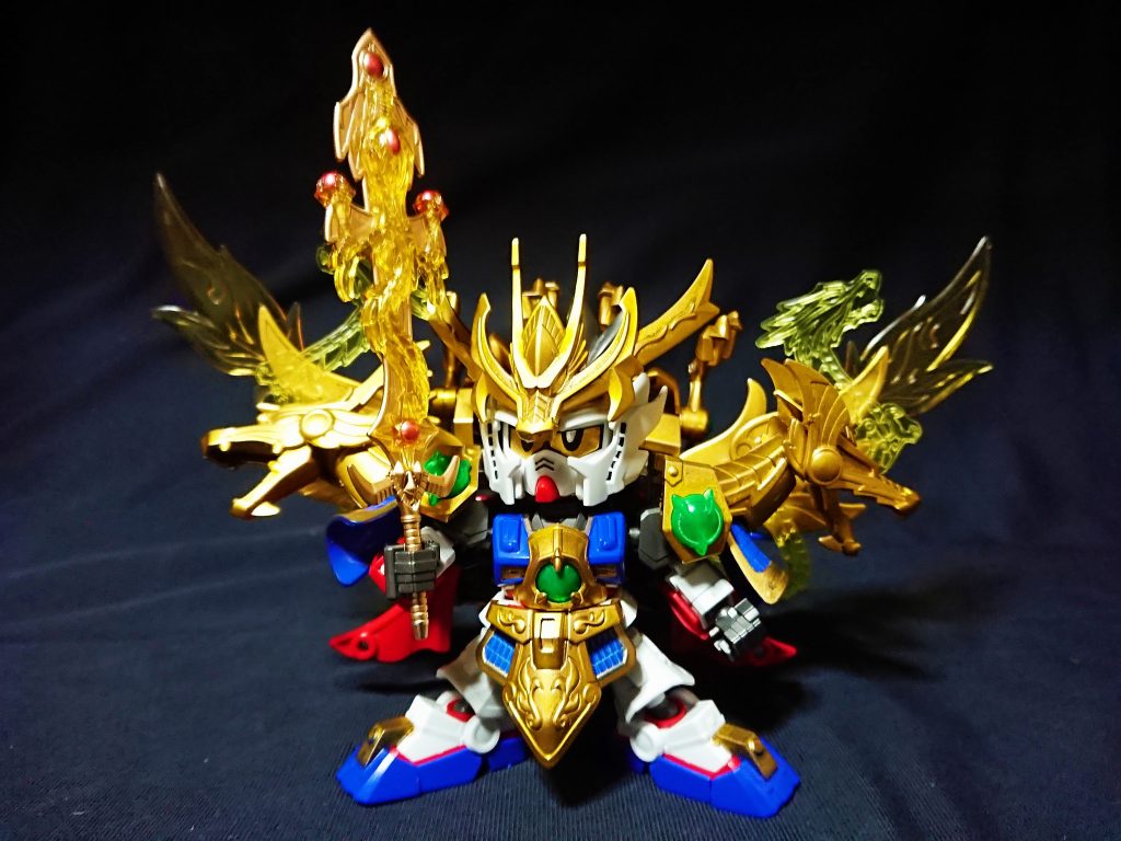 翔烈帝 蒼龍装 劉備
悪を断つ剣 龍神形態
龍の頭部を肩に付けた状態。