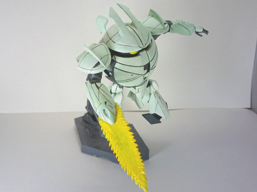 シャイニングフィンガーソード!!
で!あるっ!!
シャイニングフィンガーソードは透明プラ板で制作。